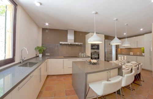 Deia Villa | Spacious holiday home with pets allowed