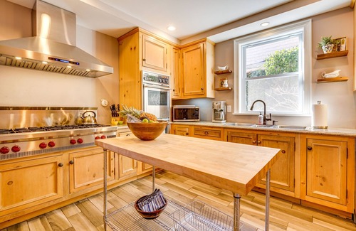 Asbury Park House | Spacious Home ~ 4 Blocks to Asbury Park Beach!