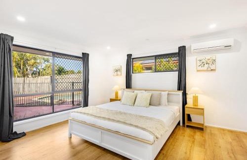 Parkinson House | Spacious Home 4BR Retreat with Pool in Parkinson