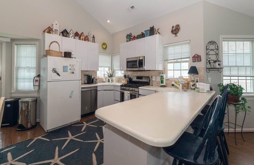 Admiral Estates House | Spacious Home Close to Beach