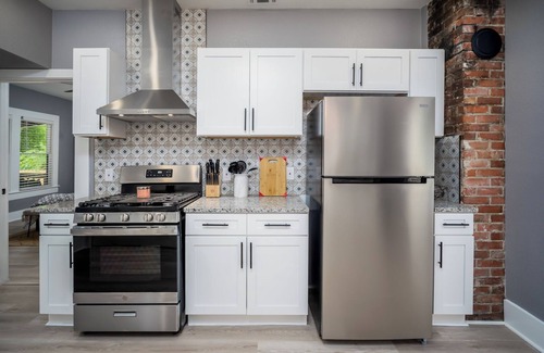 Midtown House | Spacious Home Close to downtown SA