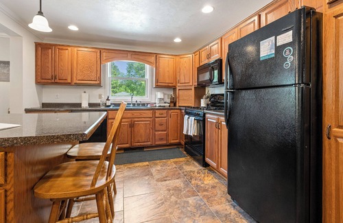 Ephraim Cabin | Spacious home in Central Ephraim- Dog Friendly home