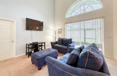 Davenport House | Spacious home in cute area with central AC & washer/dryer - snowbirds welcome