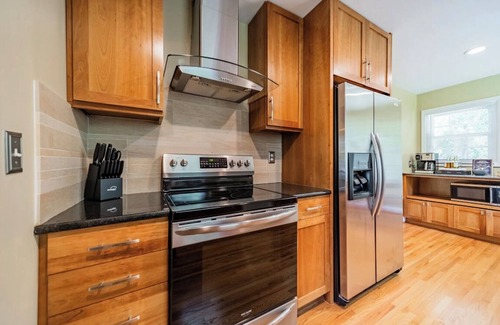 Olde Providence North House | Spacious Home in Superb Location near Golf, Fine Dining & Downtown