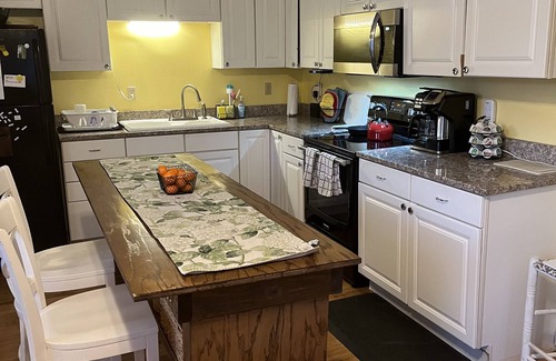 Chocorua House | Spacious home located on Chocorua Dam in the White Mountains of New Hampshire