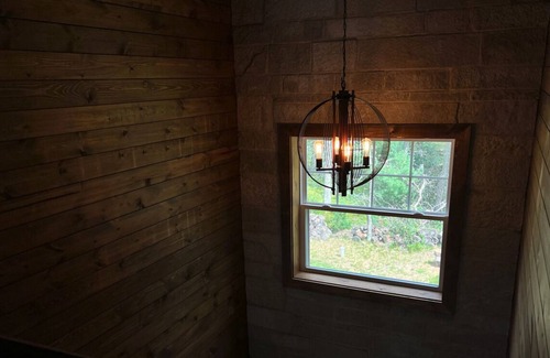 Friendship House | Spacious home near Castle Rock Lake!