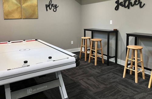 Friendship House | Spacious home near Castle Rock Lake!