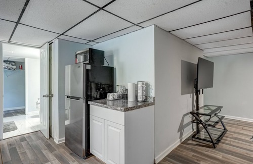 Stone Mountain House | Spacious home on basement, 8 minutes to Downtown Stone Mountain Park