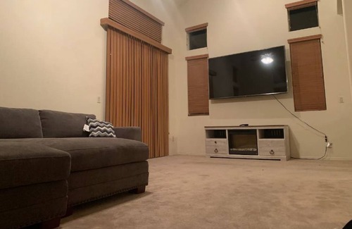 Menlo Park House | Spacious home sweet home near downtown Tucson!