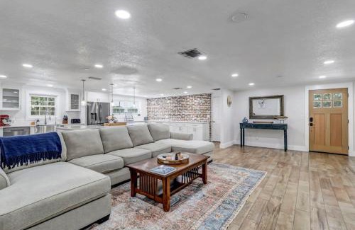 Jacksonville Beach House | Spacious Home w Pool-Tucked Away in Jax Beach
