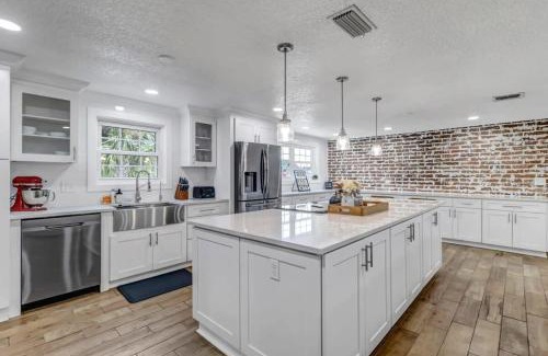 Jacksonville Beach House | Spacious Home w Pool-Tucked Away in Jax Beach