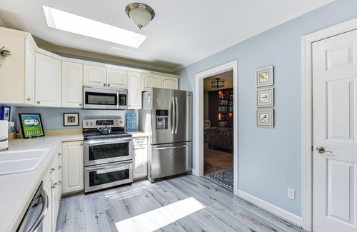 York House | Spacious Home w/Deck on Shores of Lake Wylie