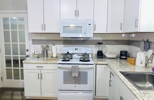 Belvedere House | Spacious Home w/Garage & access to I-20/I-520