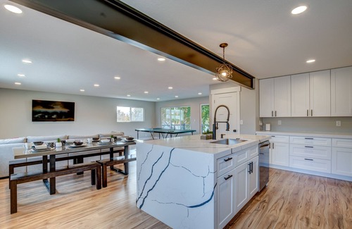 American Fork House | Spacious Home w/Hot Tub, Ping Pong, Billiards, Air Hockey