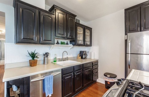 Pendleton Apartment | Spacious Home: Walk to Everything & FREE Parking