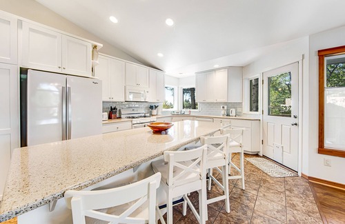 Tolovana Park House | Spacious home with fenced yard, deck, grill, fast WiFi, & game room