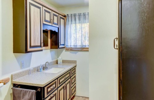 Salisbury Center House | Spacious Home with ATV Trails + Hunting Ground