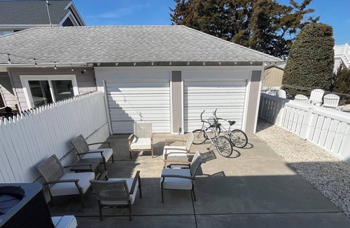Stone Harbor House | Spacious home with ideal location: short walk to Beach, 96th Street, and Parks