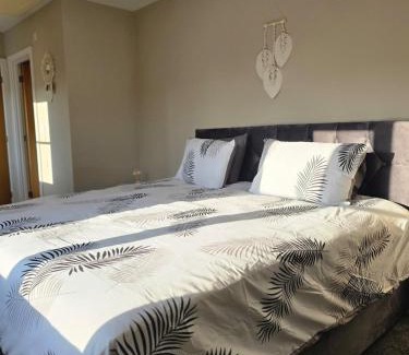Colchester House | Spacious & Homely Colchester Stay-Great Location