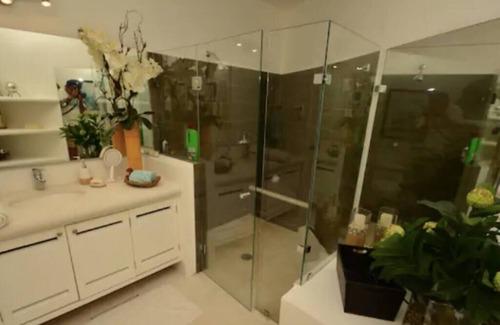 Las Brisas House | Spacious House in Las Brisas / Spectacular Terrace
