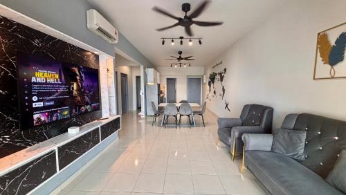 Bayan Baru Apartment | Spacious HOUSE 4R 8pax WiFi-S Pic-Airport