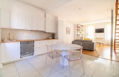 Le Busca House | Spacious house - close to center