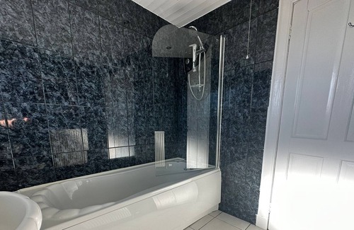 Huntly House | Spacious House in Aberdeenshire