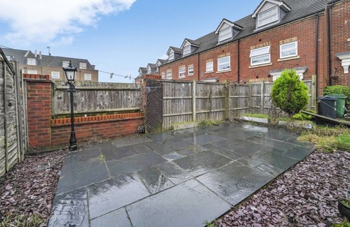 Maidstone House | Spacious house in Heart of Maidstone