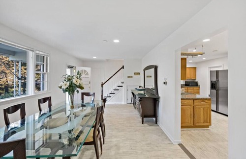 Tysons House | Spacious house in Tysons