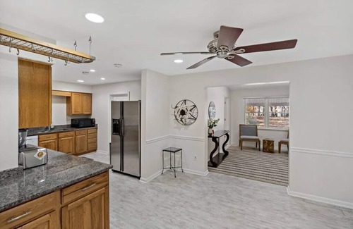 Tysons House | Spacious house in Tysons