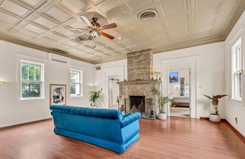 Youngstown House | Spacious House in Youngstown! Great for Couples and Families