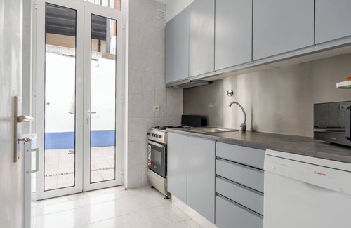 Ramalde House | Spacious House w/Terrace by HostWise
