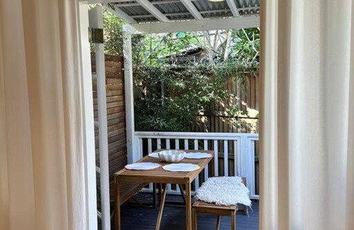 Bondi Beach Apartment | Spacious house with BBQ, outdoor areas and parking