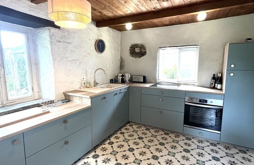 Groix House | Spacious house with garden in the heart of Lomener