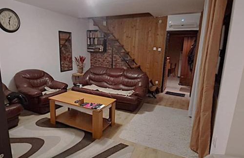 Vozdovac Apartment | Spacious House with Terrace - Vozdovac