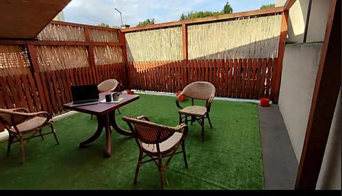 Vozdovac Apartment | Spacious House with Terrace - Vozdovac