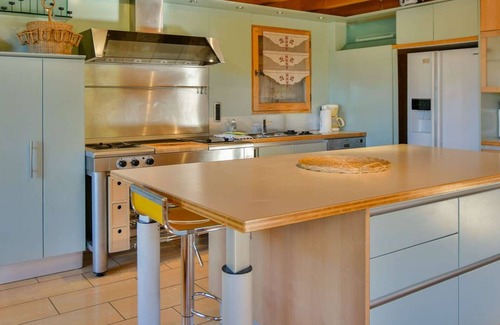 Le Chinaillon Ski Chalet | Spacious independent chalet, 18 people, 7 bedrooms, WiFi, near shops!