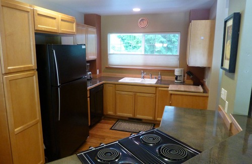 Indianola House | Spacious Indianola Getaway, Henderson Guest House, Near Beach