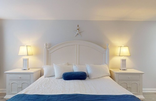 Lower Township Hotel | Spacious King Room for a Serene Getaway