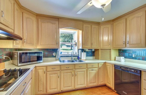 Anderson House | Spacious Lake Hartwell Home w/Private Boat Dock!