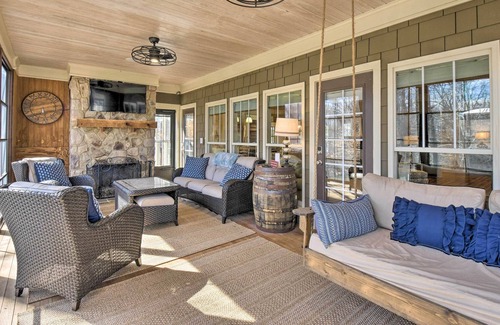 Gumlog House | Spacious Lake Hartwell Home w/ Dock & Views!