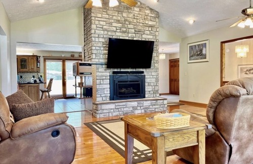 La Follette House | Spacious Lake house with Double Boat Dock & Gently Sloping Lot