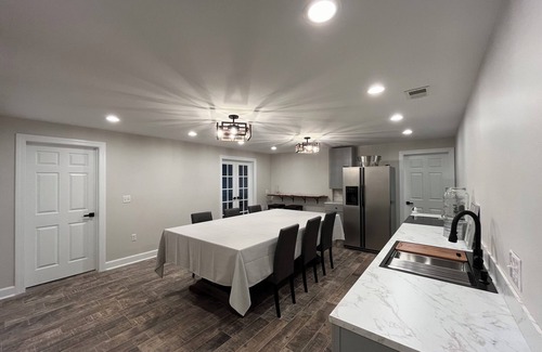 Prosperity House | Spacious Lake Murray Waterfront Retreat
