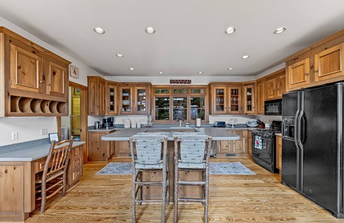 Lake Toxaway House | Spacious Lake Toxaway Home with Golf Course Views