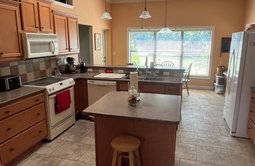 Mount Dora House | Spacious lake view home near Historic Downtown Mount Dora!
