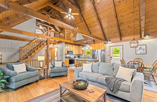 Sharps Chapel Cabin | Spacious Lakefront home with private dock, hot tub, grill & pool table