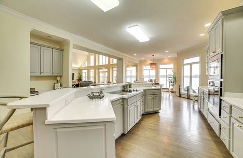 Cadiz House | Spacious Lakefront Kentucky Home Rental!