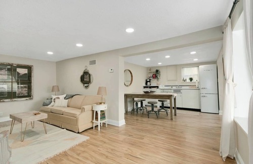 Kansas City House | Spacious Lakefront Home w/3 Bedrooms | 49