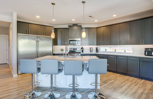 Lakewood House | Spacious Lakewood Home Rental w/ Hot Tub!