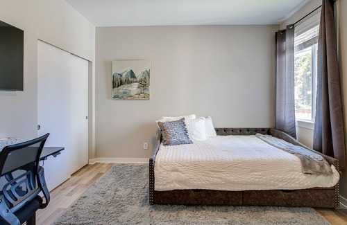 Lakewood House | Spacious Lakewood Home Rental w/ Hot Tub!